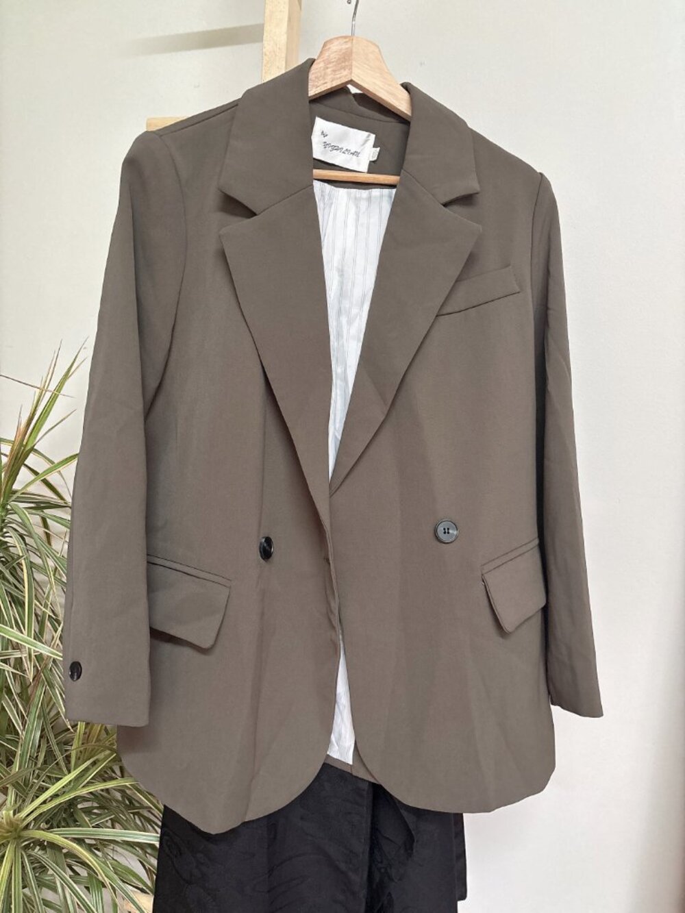 Blazer - Picture 2 of 9